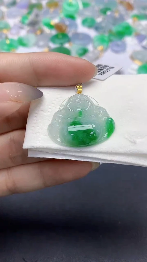 翡翠18K金镶嵌颈饰天然缅甸a货翡翠