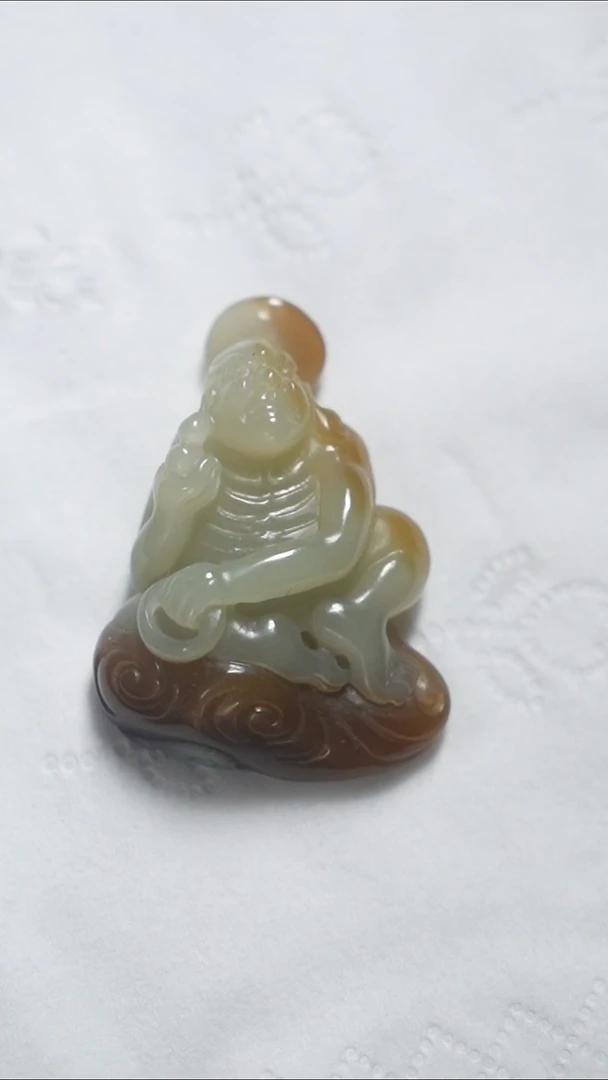 颈饰未镶嵌和田玉吾***昜罗汉