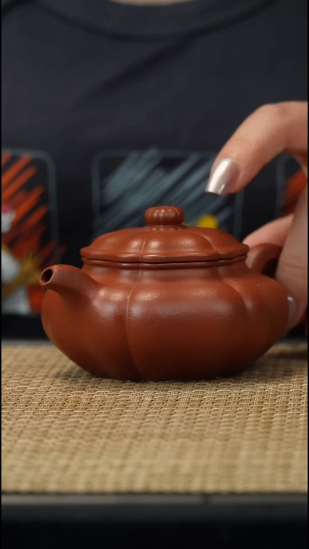 茶壶紫砂生砂筋纹葵仿古微瑕//*150cc
