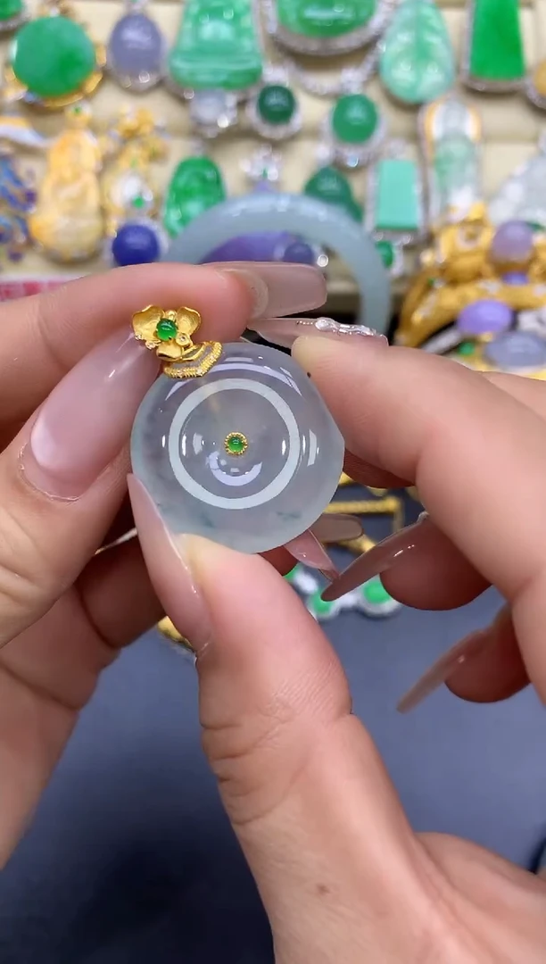 颈饰18K金镶嵌翡翠57-中国好珍宝