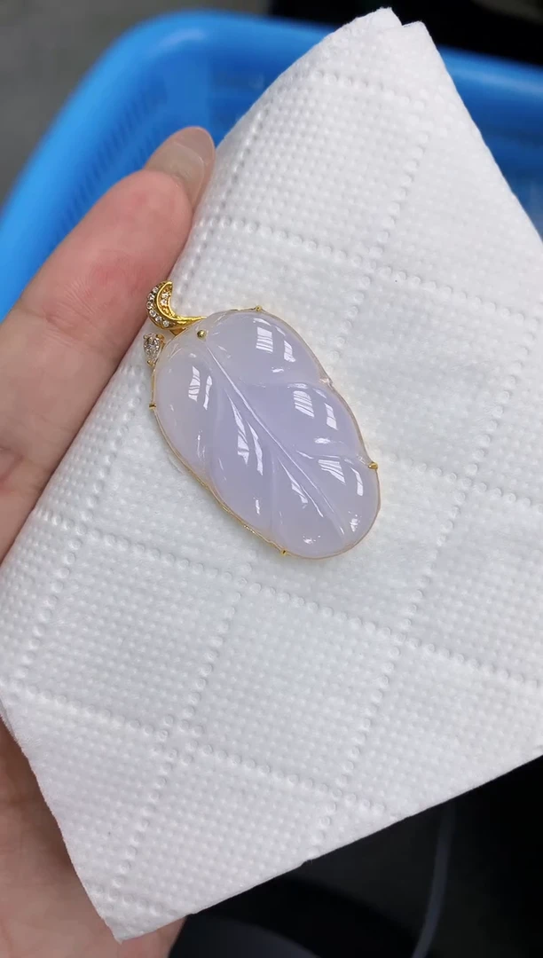 颈饰18K金镶嵌翡翠11111111111