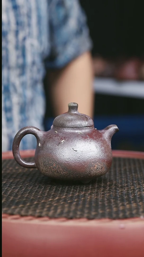 茶壶紫砂19号柴烧锯钉三足乳鼎160CC