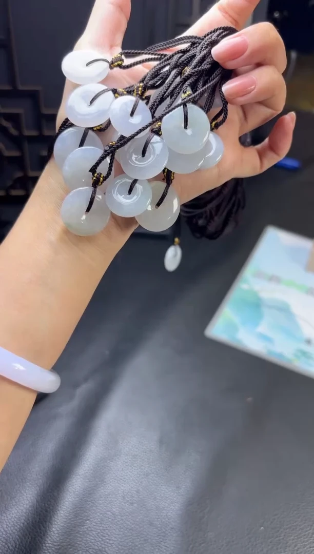 未镶嵌挂件翡翠多样性发一件R703112