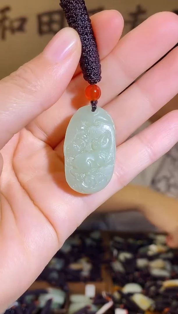 颈饰未镶嵌和田玉1