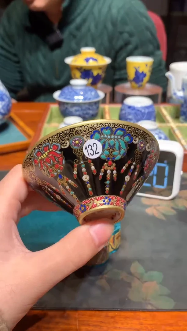 小*_132珐琅彩杯子