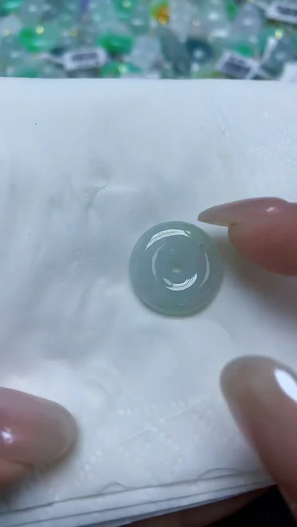 翡翠未镶嵌颈饰天然缅甸翡翠A货