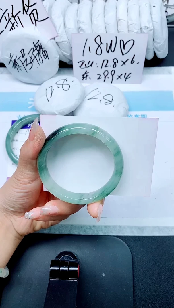 石英质玉手镯未镶嵌146-56.1