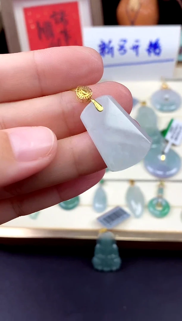 吊坠(不含链)18K金镶嵌翡翠无事牌18K金扣镶嵌@@CMT1510-3