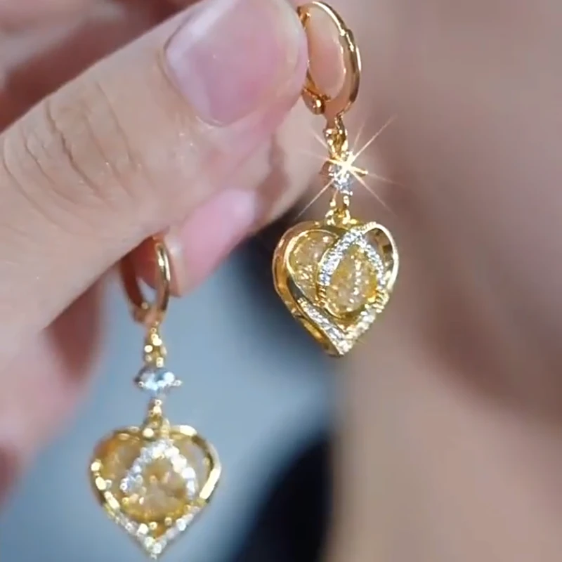 合金耳饰 气质时尚爱心耳环2025新款轻奢设计高级感耳饰法式耳扣