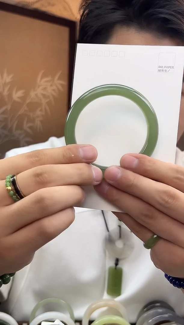 未镶嵌手镯和田玉58-59高冰正装湖水绿