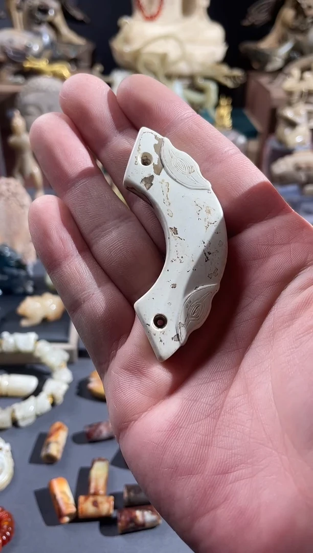 未镶嵌和田玉（糖玉）挂件1