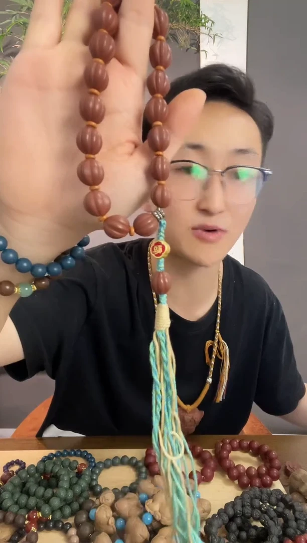 泥塑青麟髓瓜珠1.5左右手持