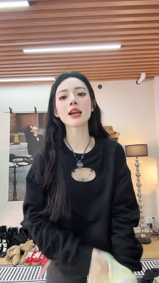 聚酯纤维2025变成岛屿短裤配腰带