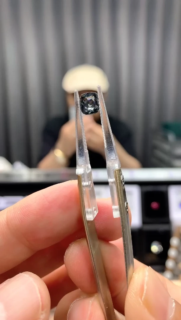 裸石未镶嵌尖晶石1.06ct 17