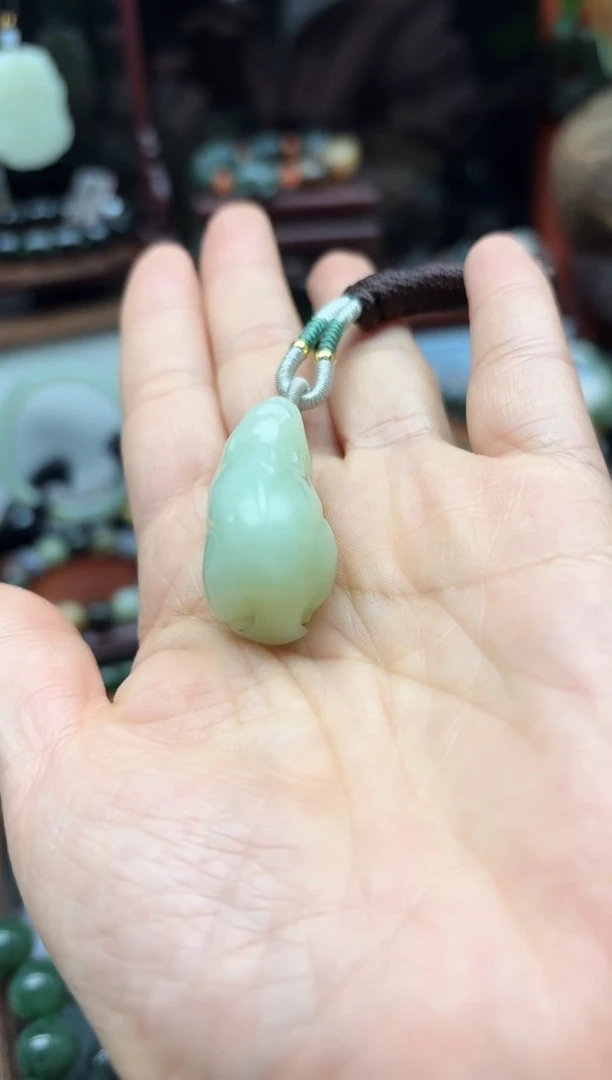 未镶嵌手链和田玉貔貅