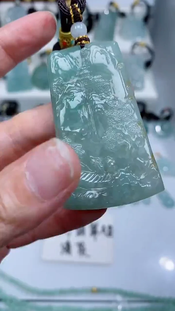 颈饰未镶嵌翡翠吊坠