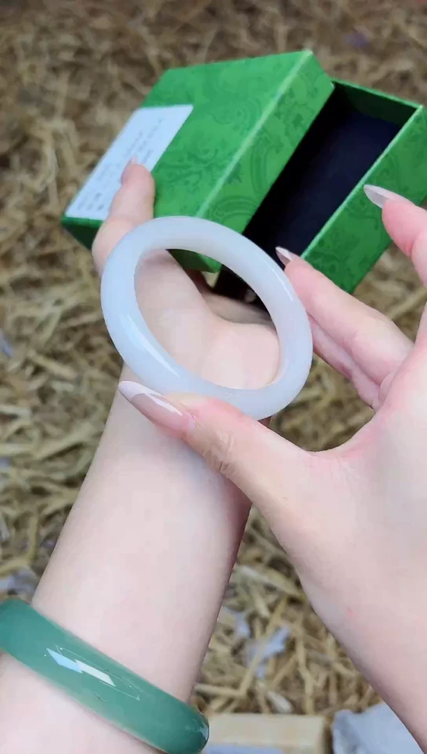 未镶嵌手镯石英质玉2035白月光54