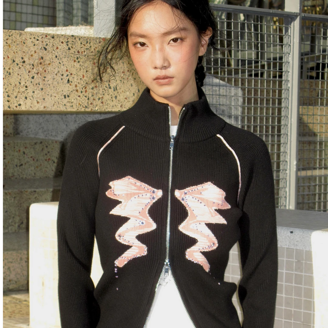 MOF礼物商店 黑色修身粉蝴蝶结拉链针织开衫 针织衫