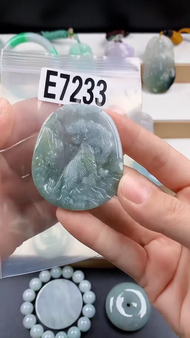 颈饰未镶嵌翡翠天然翡翠吊坠挂件