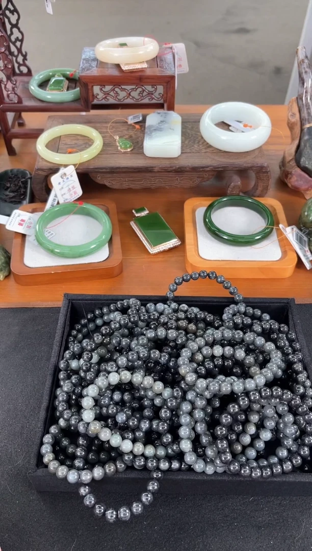 未镶嵌手串和田玉若羌毛毛矿卡8圆珠 多样性发一