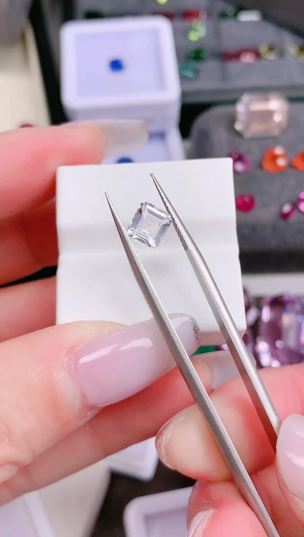 绿柱石（摩根石）裸石天然1.11ct