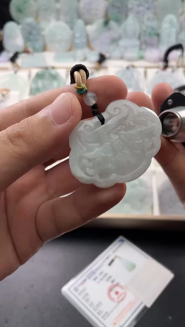 颈饰未镶嵌翡翠....10/9/.190