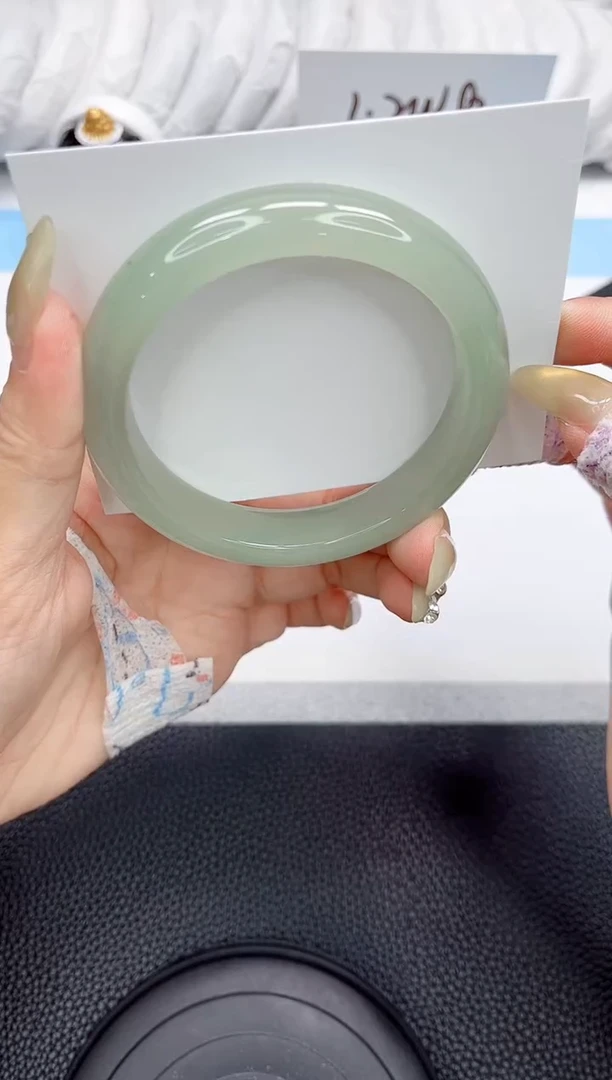 未镶嵌手镯石英质玉152-58.3