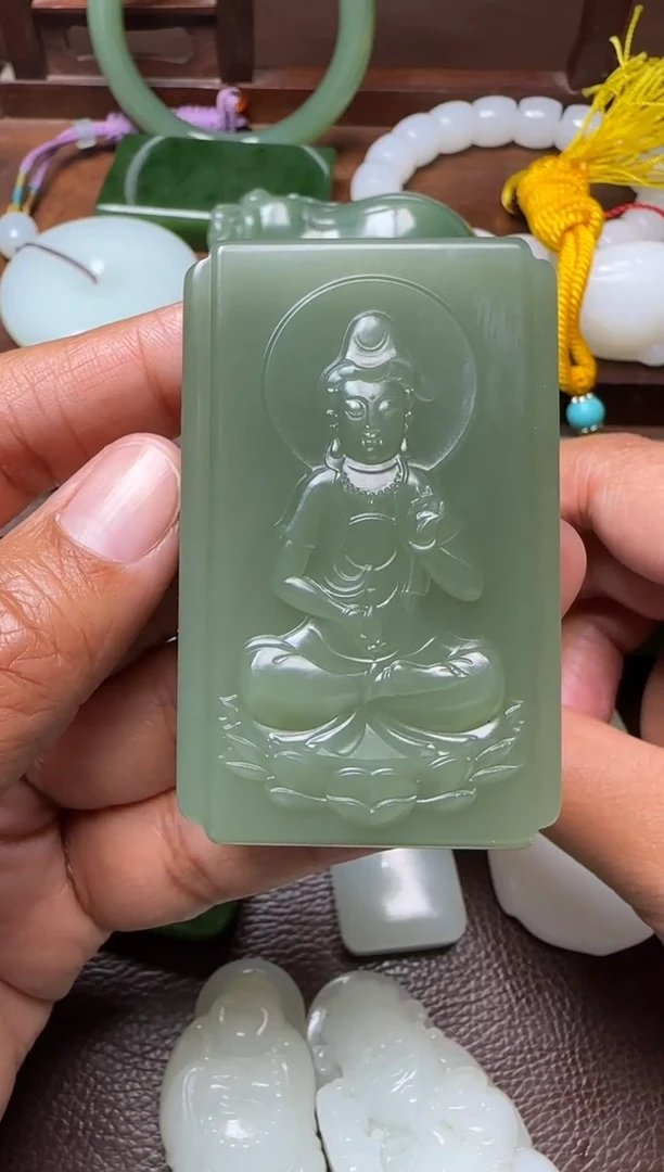 未镶嵌和田玉挂件和田玉粉青挂件