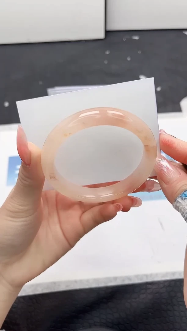 【闪购商品】石英质玉手镯未镶嵌168-56.4