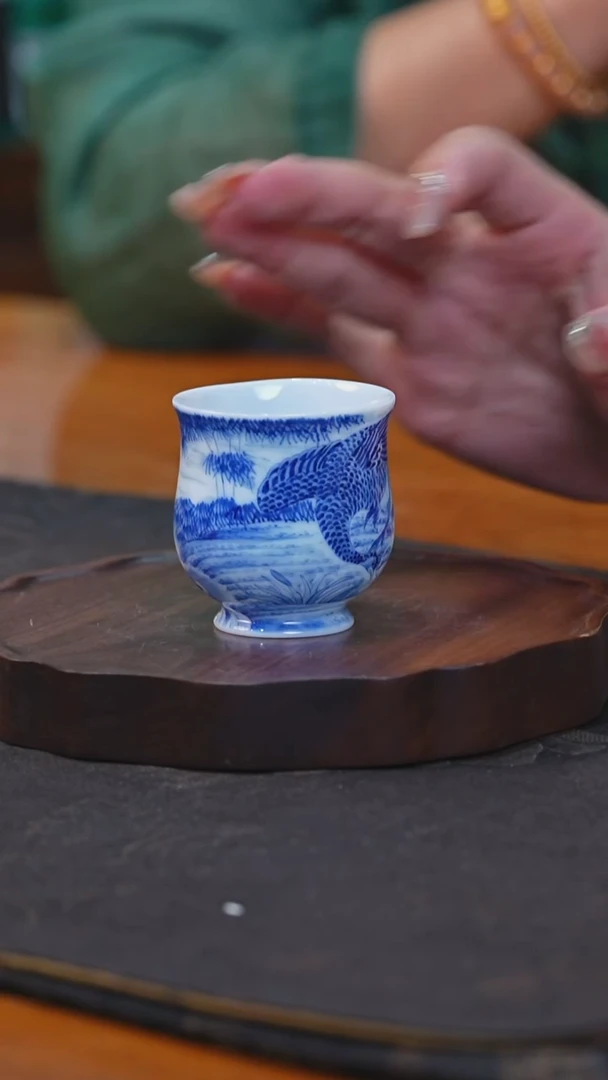 江广非遗丨铭墨朗古青花孔雀小炉式杯