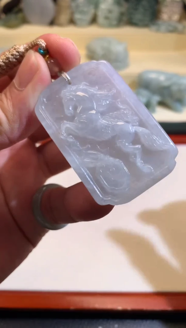 翡翠未镶嵌颈饰6/02/261