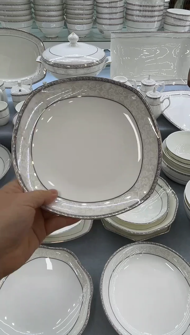 骨瓷玲珑8方2个