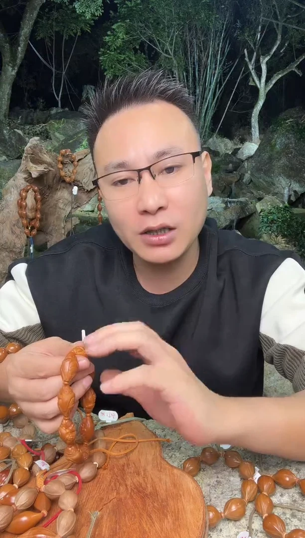 手串橄榄核年*20+27头货梅林铁核