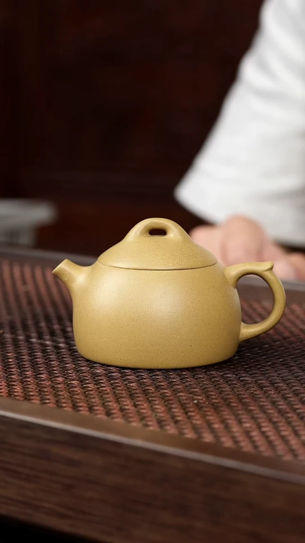 茶壶紫砂黄金段小秦权