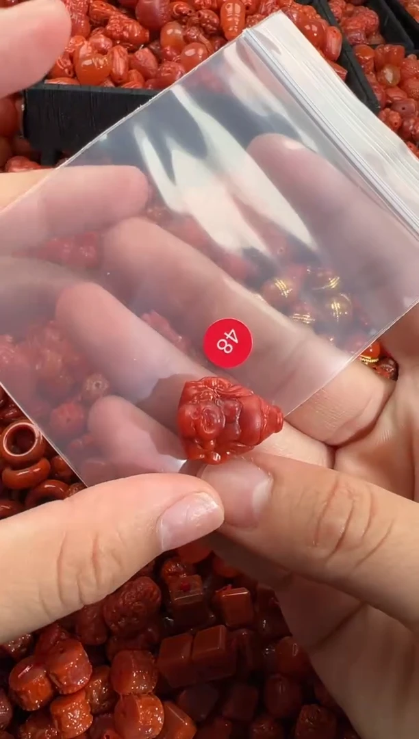 南红玛瑙未镶嵌颈饰1