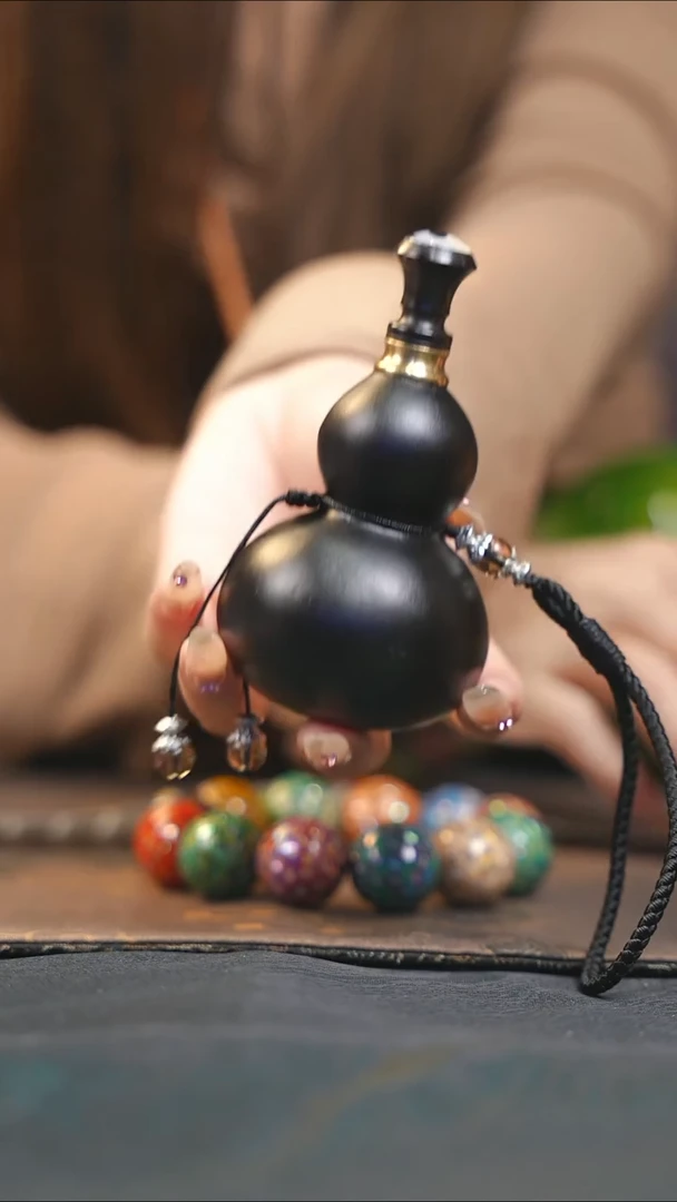 【闪购商品】WL253大漆精致小手捻(开口）