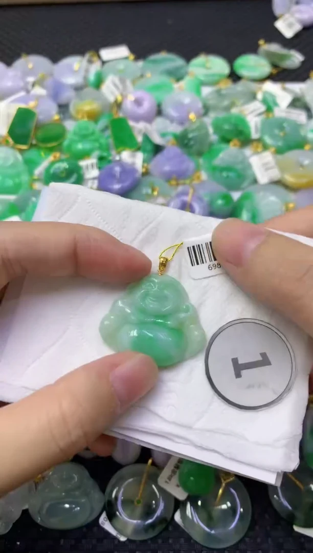 颈饰未镶嵌翡翠天然缅甸翡翠A货