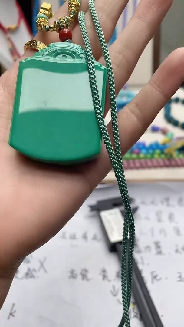 珍藏特色绿色高瓷