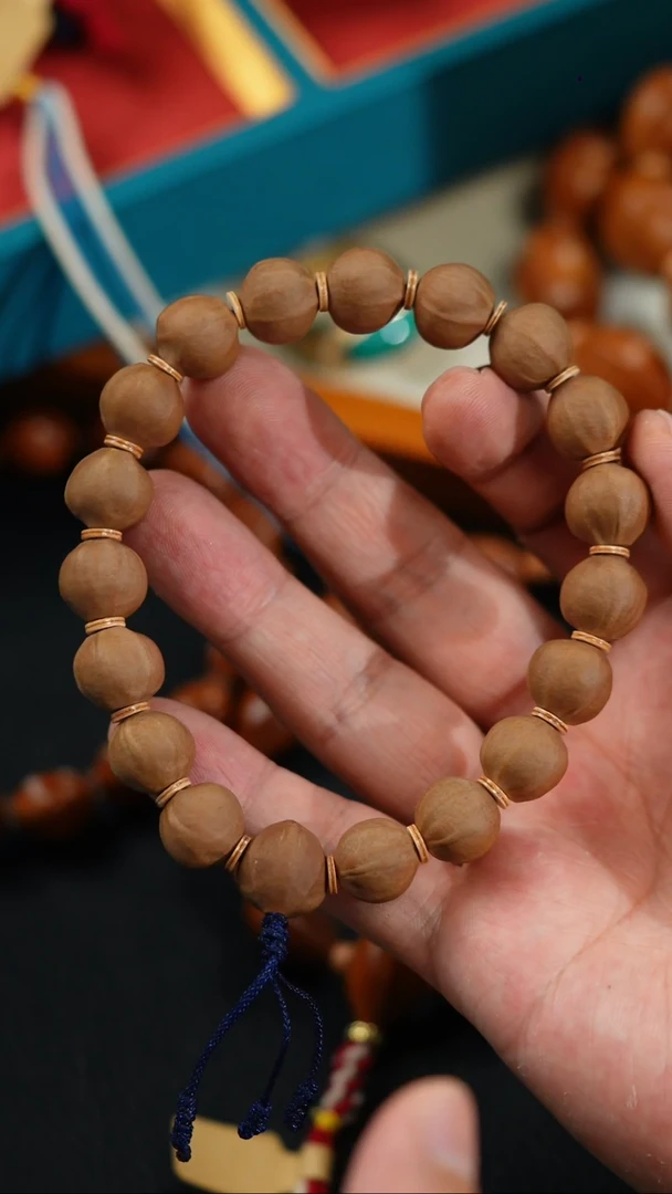 橄榄核手串/手链1.3左右水晶核蜜桃臀