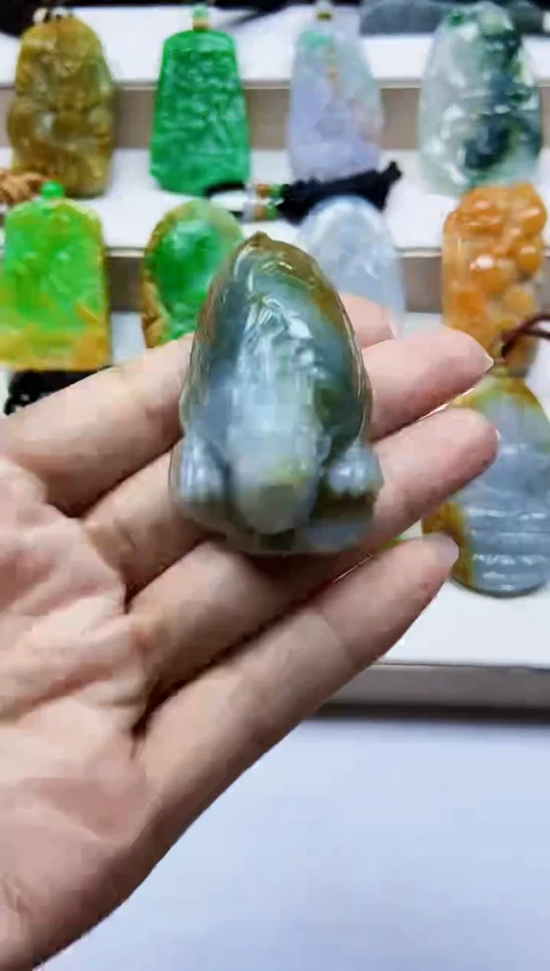 颈饰未镶嵌翡翠翡翠A货