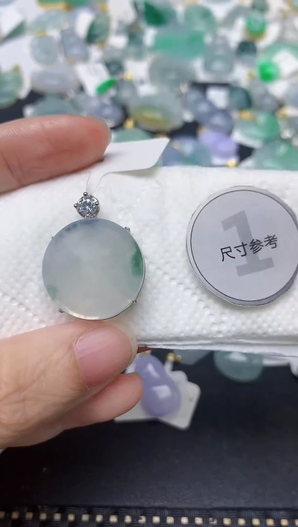 颈饰未镶嵌翡翠天然缅甸A货翡翠