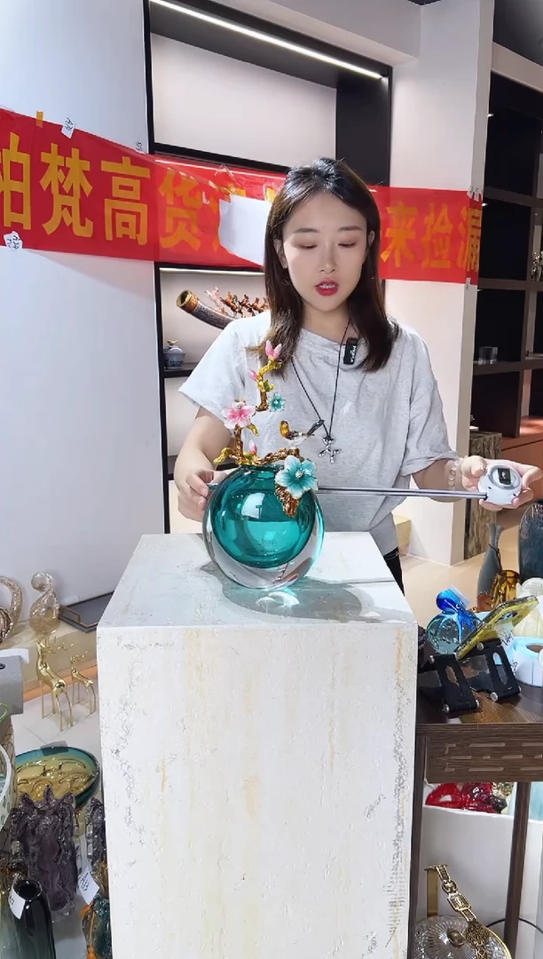 琉璃蓝色花瓶清仓A44