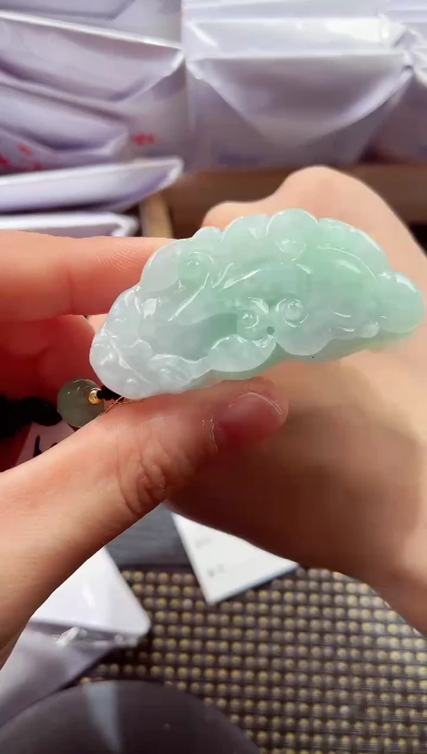 颈饰未镶嵌翡翠 000111