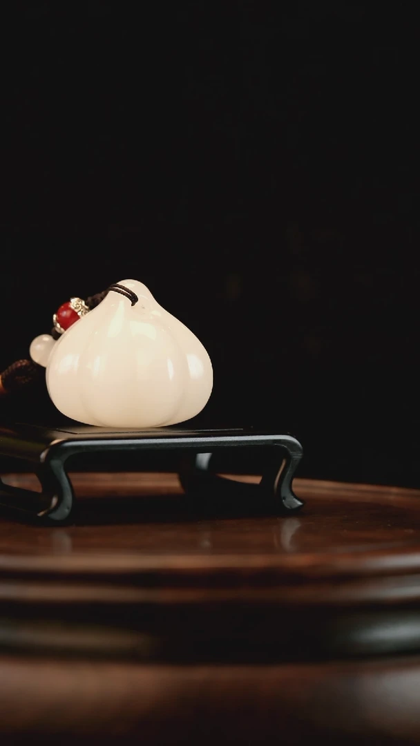 云南石荔枝白雕刻：胜算在握