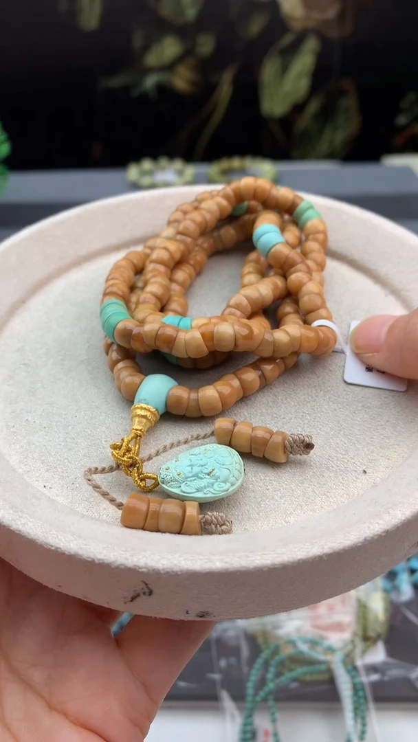 18K金镶嵌绿松石锁骨链茜.Q43