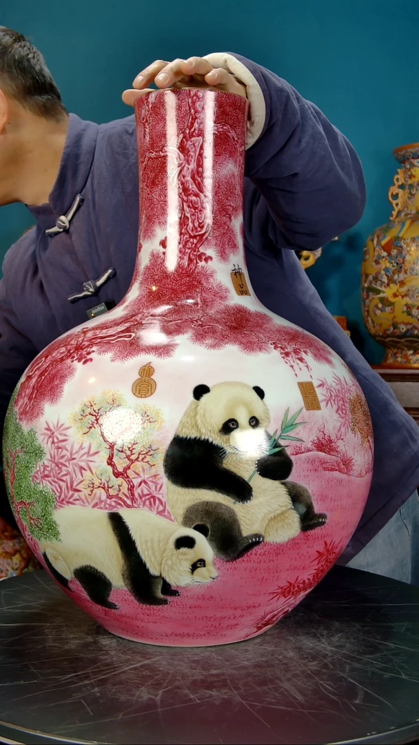 瓷片达**尔中国陶瓷收藏家手上