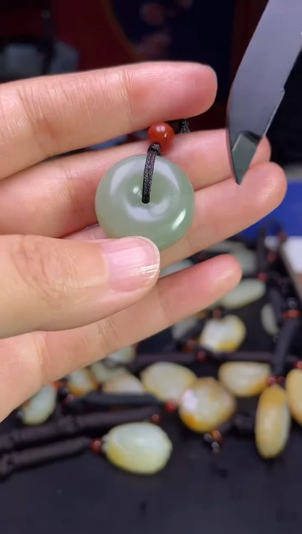 颈饰未镶嵌和田玉123