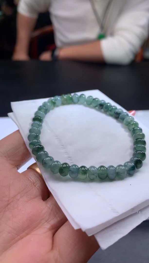 未镶嵌定制翡翠释*翡翠