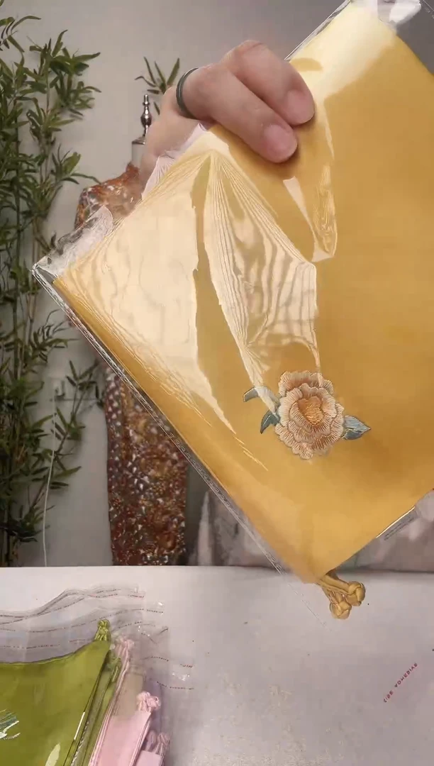 刺绣丝巾刺绣绣花
