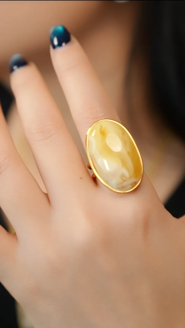 银S925镶嵌蜜蜡戒指白蜡戒指 微瑕